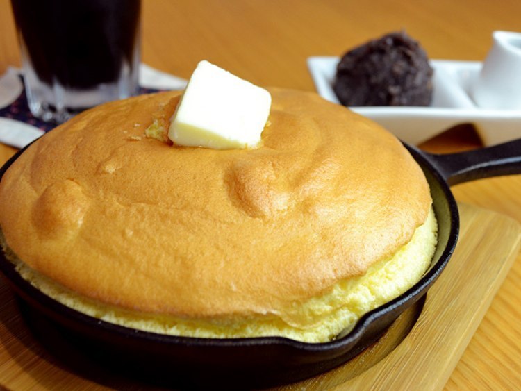 ふわふわパンケーキ あんこと黒蜜 手作りケーキと珈琲のお店 さくら 旭川 道北のニュース ライナーウェブ