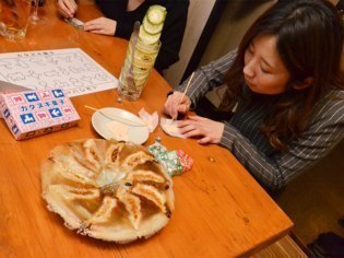 羽根付き餃子 富良野劇場
